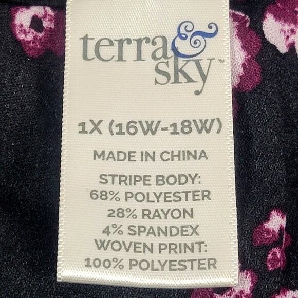 Terra & Sky Black White Stripe Lace Up Back Floral Ruffle Top Size 1X - Picture 3 of 6